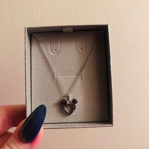 People’s Disney Minnie Mouse necklace